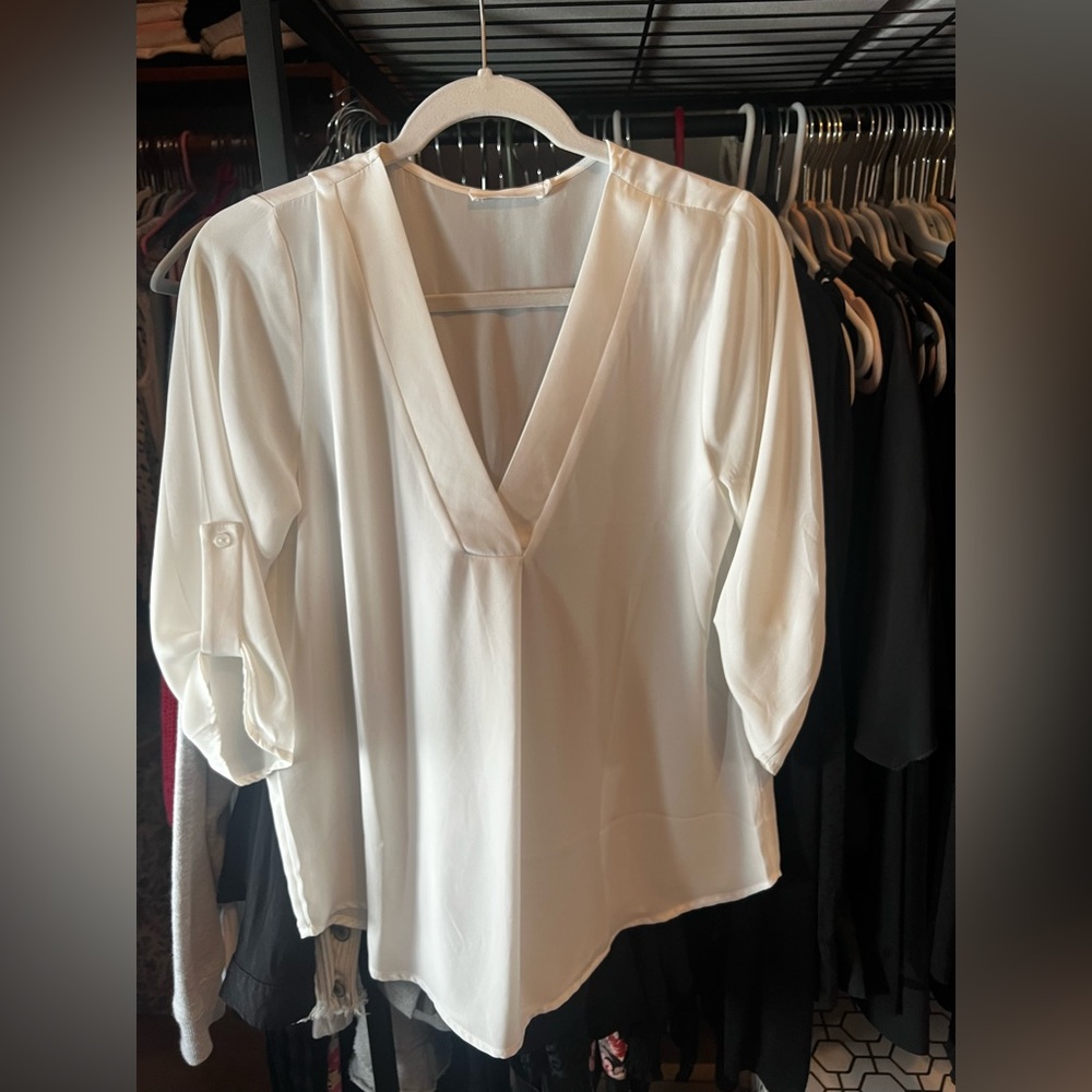 Lush white blouse 🩷 size Small 🩷